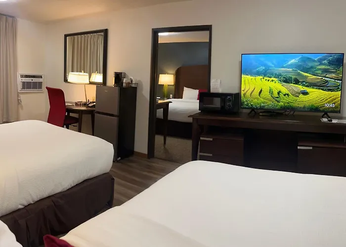 Alliance Hotel & Suites, A Howard Johnson By Wyndham